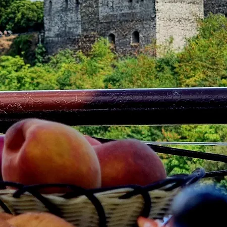 Sanasa Pensjonat Gjirokastra